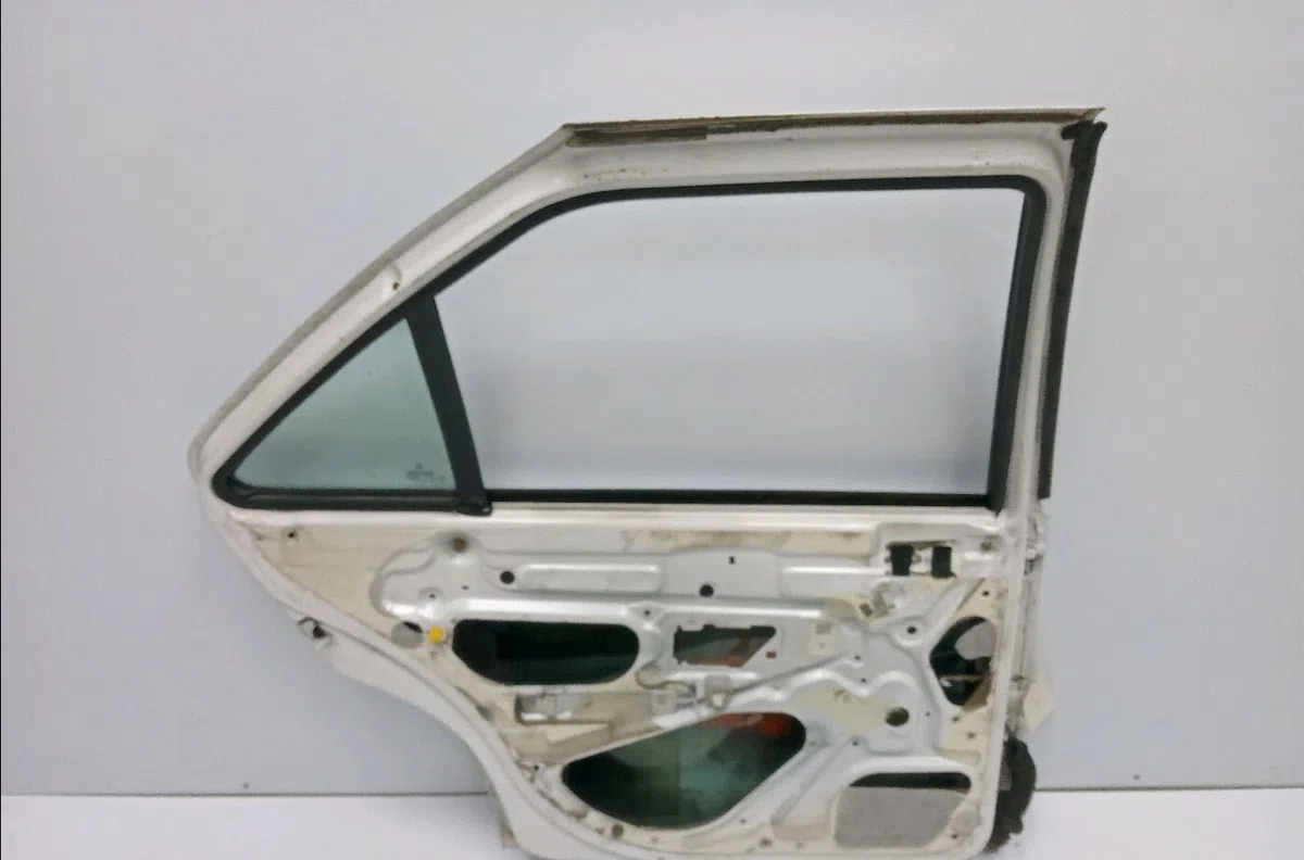 Porte arrière gauche Peugeot 405 II (4B) 1.9 td (1992-1995) occasion