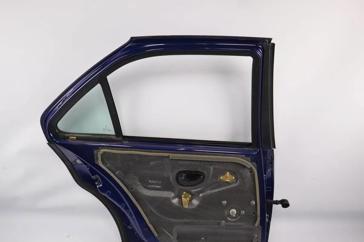 Porte arrière gauche Peugeot 406 (8B) 2.0 hdi 110 (1998-2001) 4 portes occasion