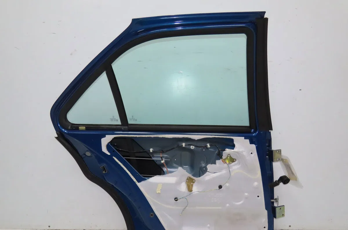 Porte arrière gauche Peugeot 406 (8B) 2.2 hdi (2000-2004) occasion