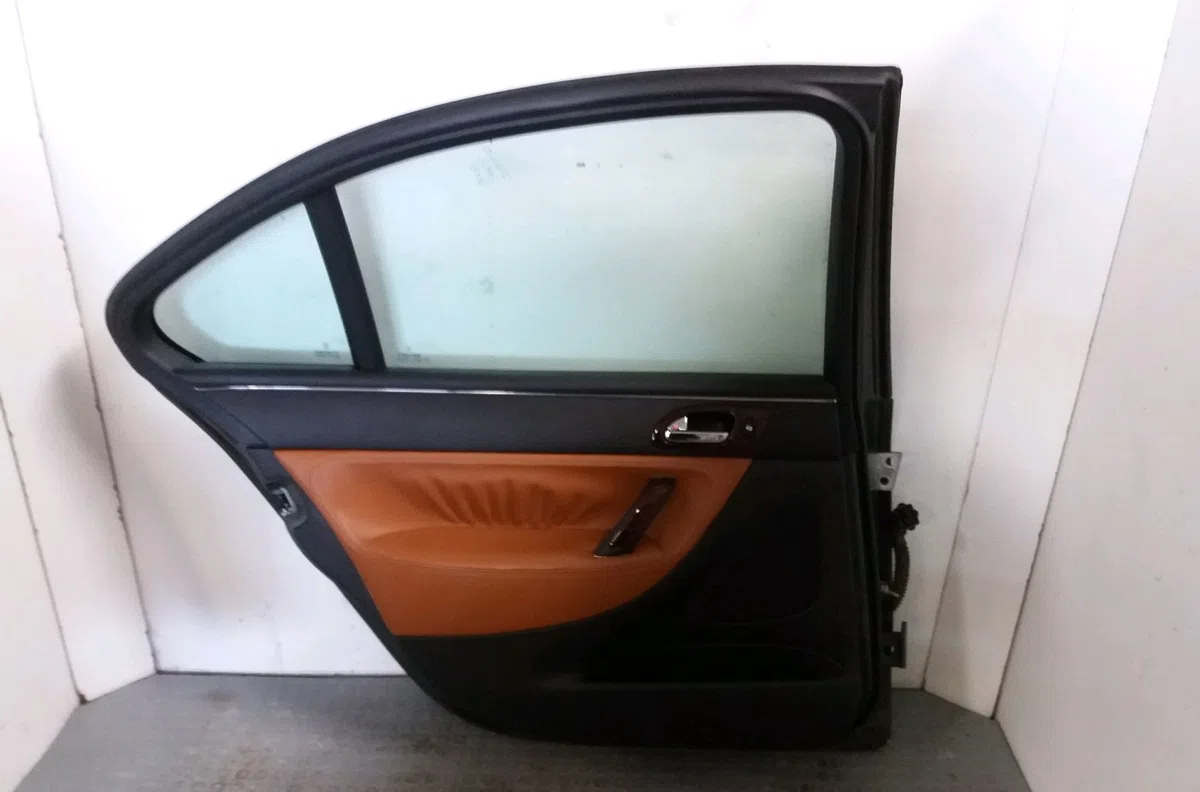 Porte arrière gauche Peugeot 607 (9D, 9U) 2.7 hdi 24v (2004-2011) occasion