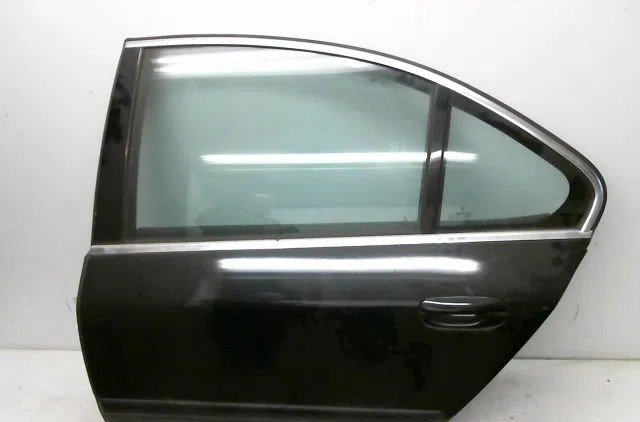 Porte arrière gauche Peugeot 607 (9D, 9U) 3.0 v6 24v (2000-2004) occasion