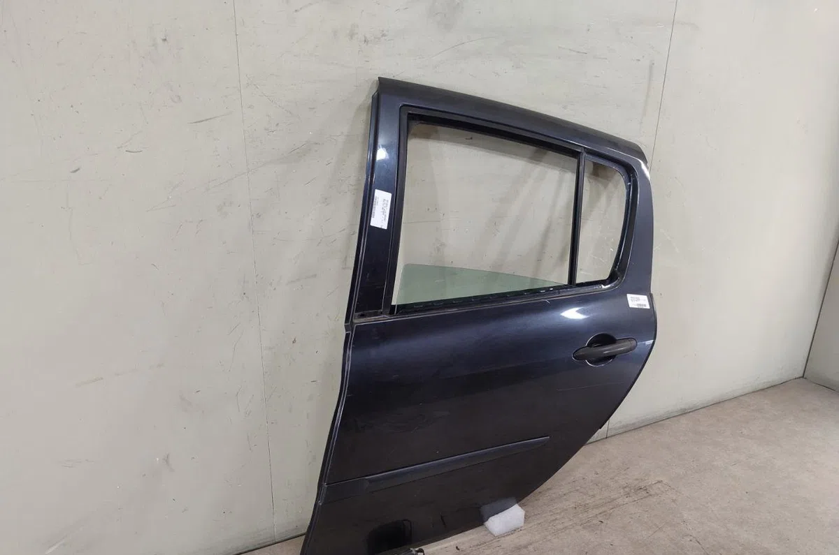 Porte arrière gauche RENAULT CLIO 3  CLIO 3 PHASE 1 occasion