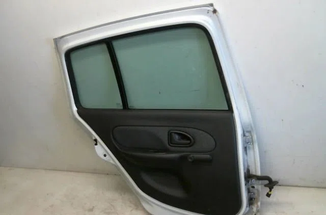 Porte arrière gauche Renault CLIO II (BB_, CB_) 1.2 16v (bb05, bb0w, bb11, bb27, bb2t, bb2u, bb2v, cb05,... (2001-2016) 