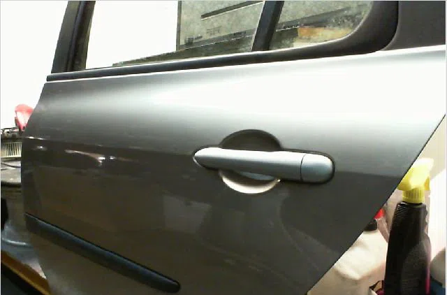 Porte arrière gauche RENAULT CLIO III  1.5 DCI 85ch occasion