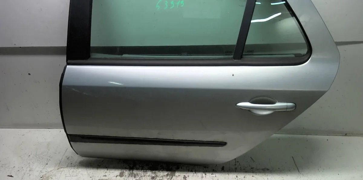 Porte arrière gauche Renault LAGUNA II (BG0-1_) 1.8 16v (bg04, bg0b, bg0c, bg0v) (2001-2005) occasion
