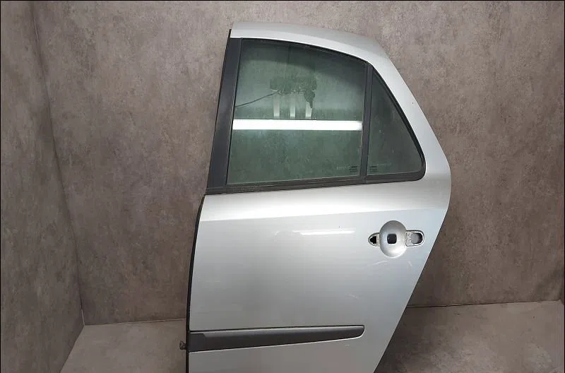 Porte arrière gauche Renault LAGUNA II (BG0-1_) 1.9 dci (bg1a, bg1v) (2005-2007) occasion