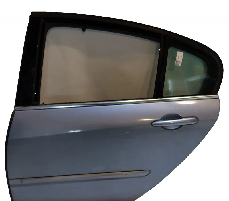 PORTE ARRIERE GAUCHE RENAULT LAGUNA III 821010023R