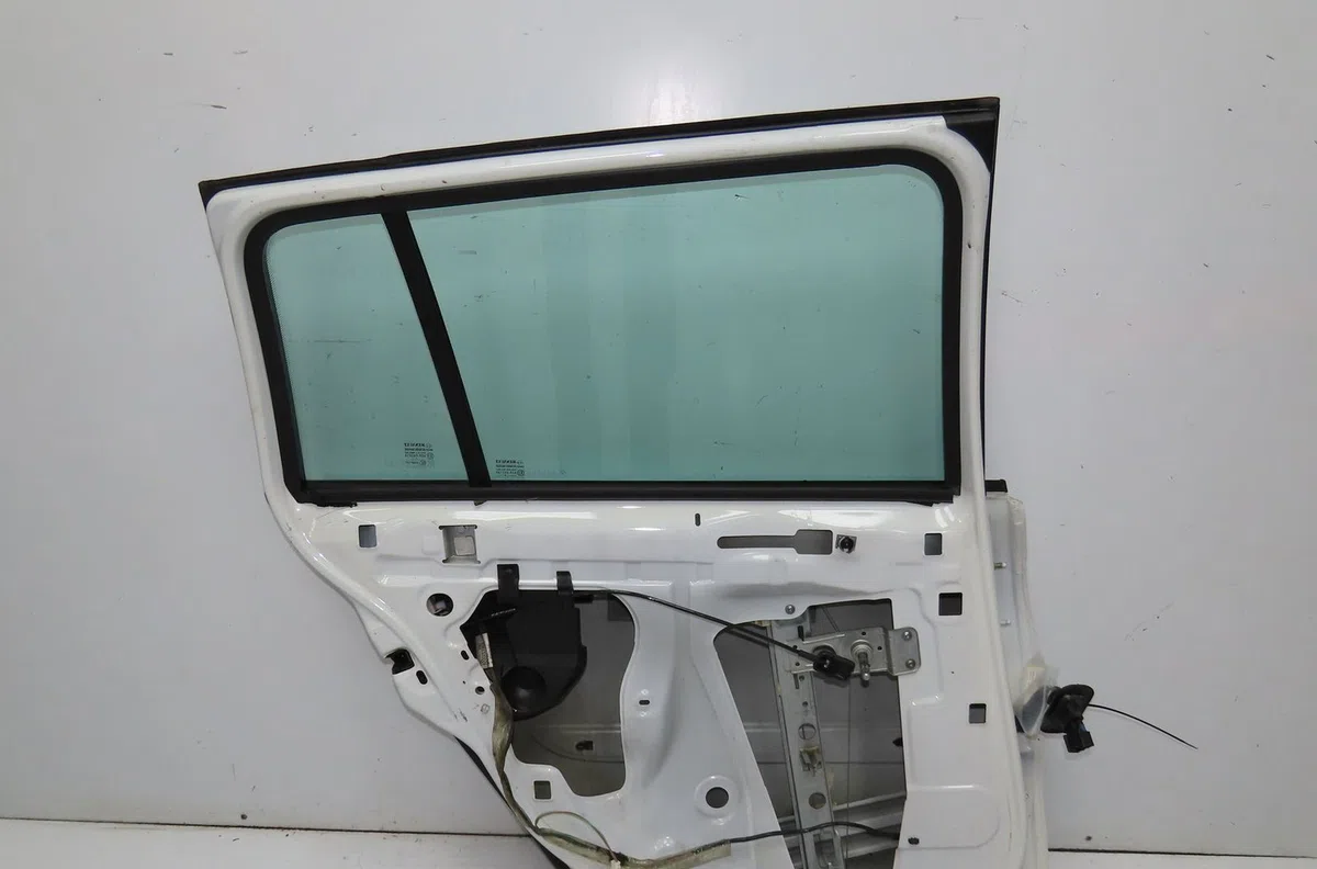 Porte arrière gauche Renault MEGANE II Break (KM0-1_) 1.5 dci (km16, km1e) (2005-2008) occasion