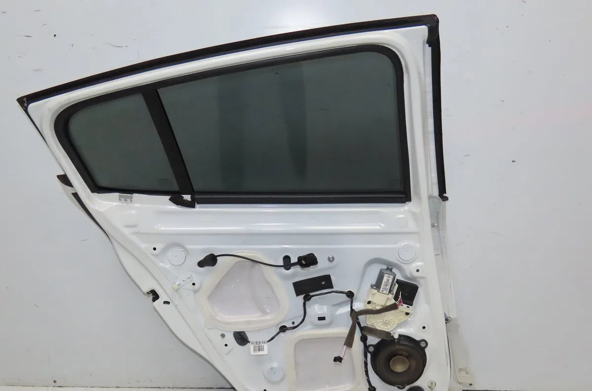 Porte arrière gauche Renault MEGANE III 3-5 portes (BZ0-1_, B3_) 1.2 tce (bz2b, bz11) (2012-2015) 5 portes occasion