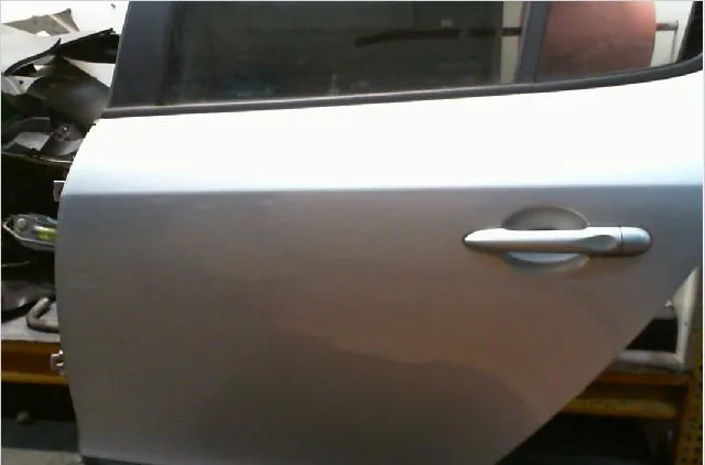 Porte arrière gauche Renault MEGANE III 3-5 portes (BZ0-1_, B3_) 1.4 tce (bz0f, bz1v) (2009) occasion