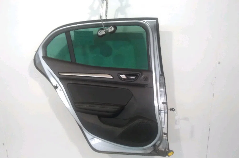 Porte arrière gauche Renault MEGANE IV 3-5 portes (B9A-M-N_) 1.5 dci 110 (b9a3) (2015) occasion