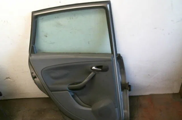 Porte arrière gauche Seat ALTEA (5P1) 1.9 tdi (2004) 5 portes occasion