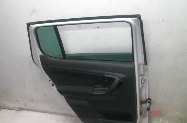 Porte arrière gauche Skoda FABIA II (542) 1.6 tdi (2010-2014) occasion