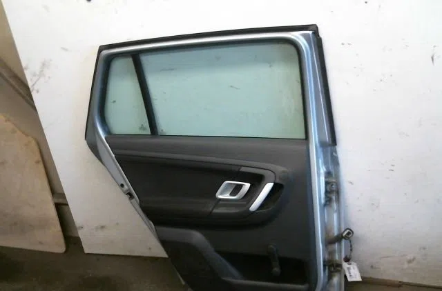 Porte arrière gauche Skoda FABIA II Combi (545) 1.9 tdi (2007-2010) occasion