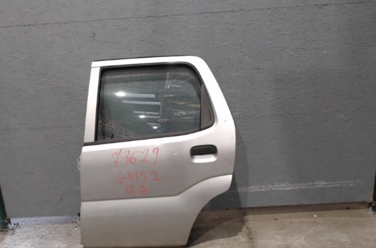 Porte arrière gauche SUZUKI IGNIS 2  IGNIS 2 occasion