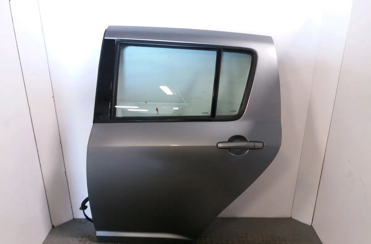 Porte arrière gauche Suzuki SWIFT III (MZ, EZ) 1.3 ddis (rs 413d) (2005) 5 portes occasion