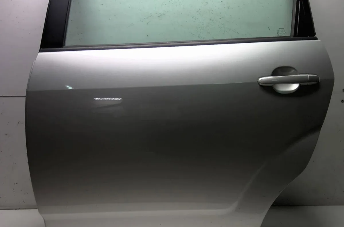 Porte arrière gauche TOYOTA COROLLA VERSO 2 PHASE 2 occasion
