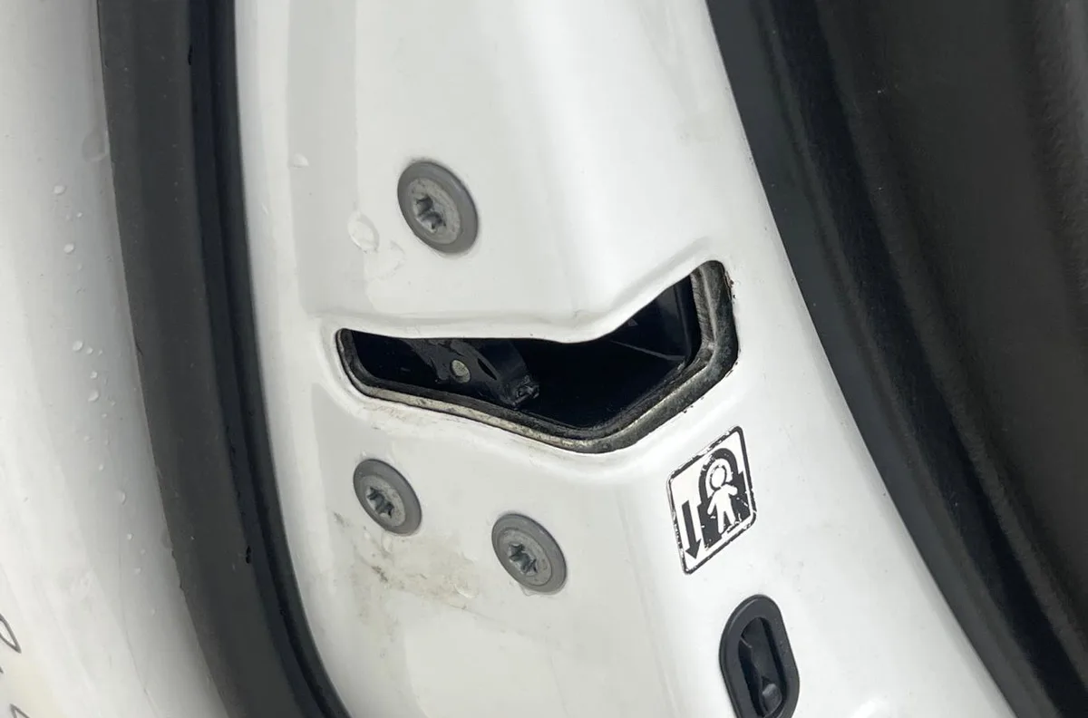 Porte arrière gauche TOYOTA RAV4 3 PHASE 2 occasion