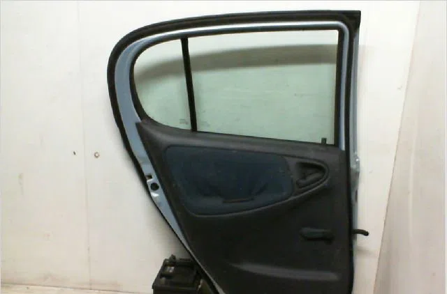 Porte arrière gauche TOYOTA YARIS I occasion