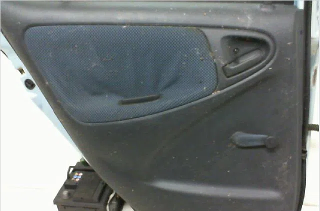 Porte arrière gauche TOYOTA YARIS I occasion
