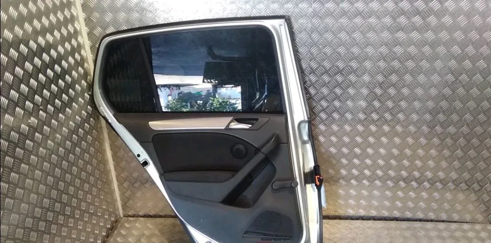 Porte arrière gauche Volkswagen GOLF VI (5K1) 1.6 tdi (2009-2012) occasion