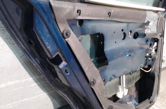 Porte arrière gauche Volkswagen POLO (6N2) 1.4 (1999-2001) 5 portes occasion