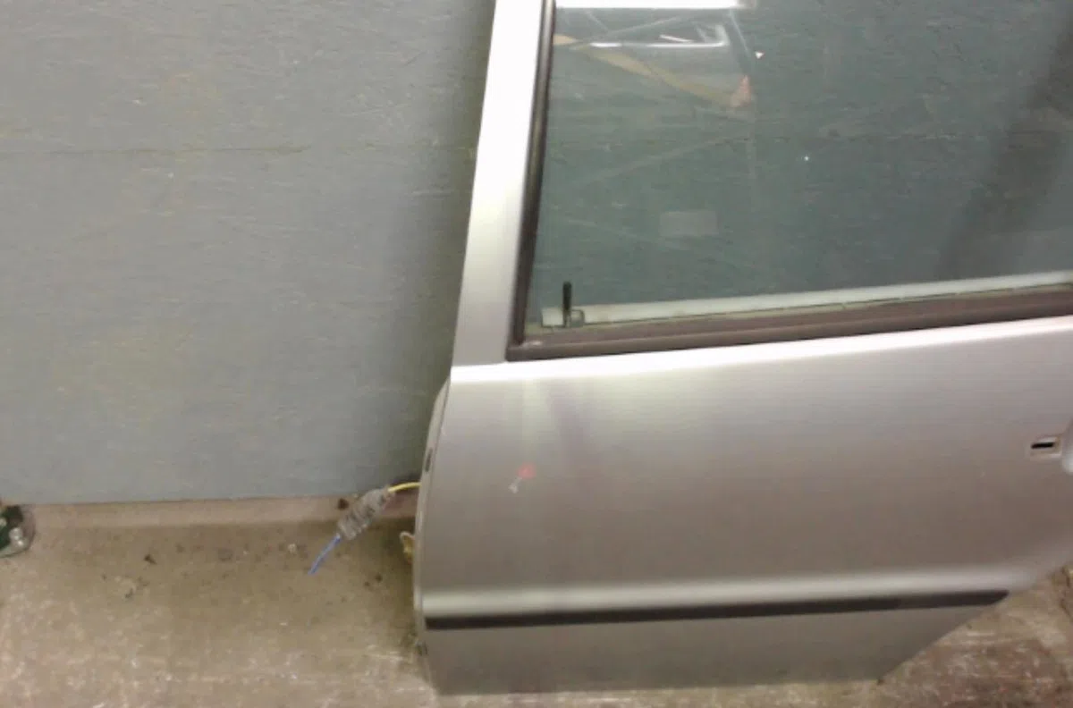 Porte arrière gauche Volkswagen POLO (6N2) 1.9 sdi (1999-2001) 5 portes occasion