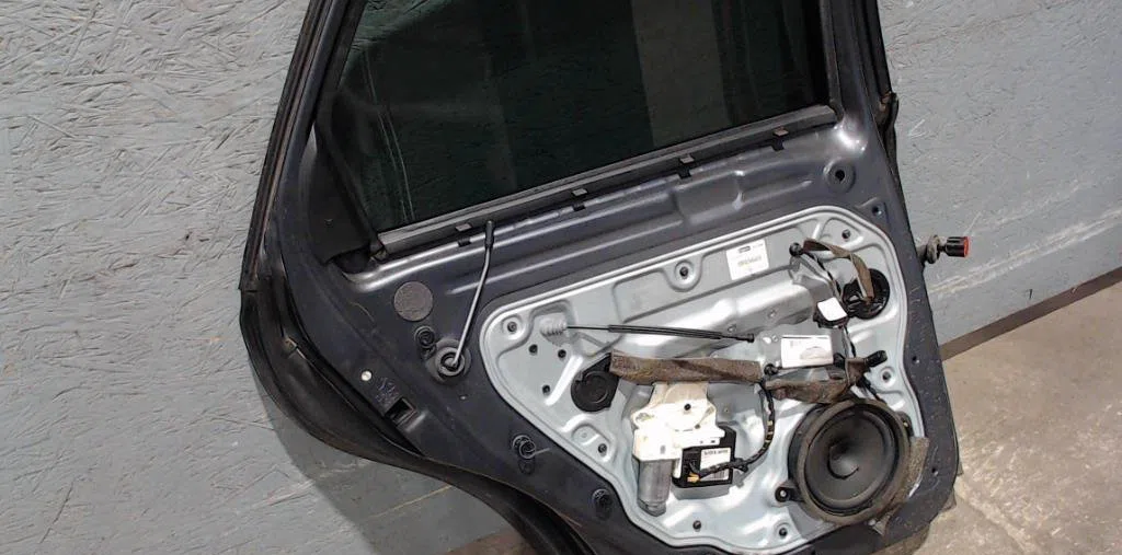 Porte arrière gauche VOLVO S 40 2  S 40 2 PHASE 1 occasion