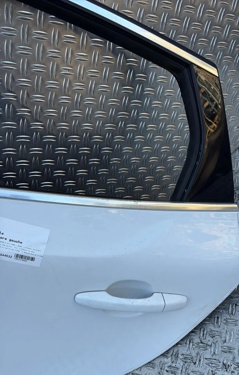 Porte arrière gauche Volvo V40 3-5 portes (525) D2 (2012-2016) occasion