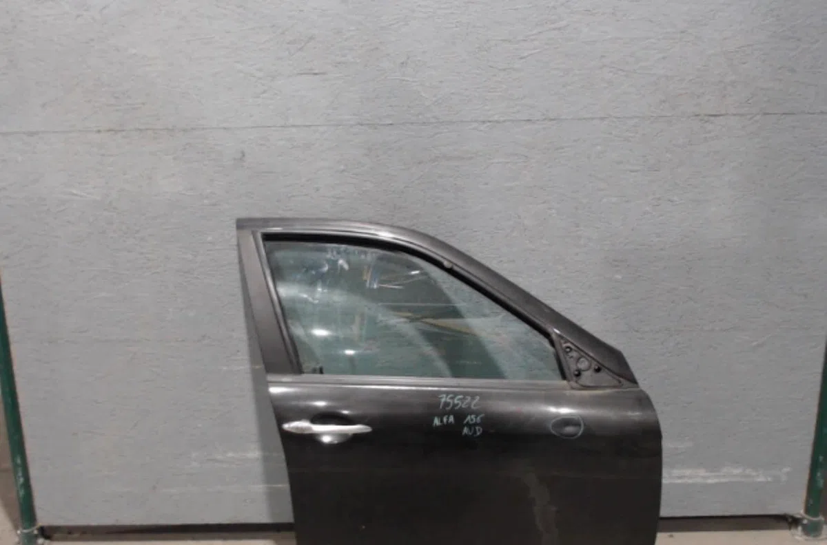 Porte avant droite ALFA ROMEO 156  156 PHASE 2 occasion