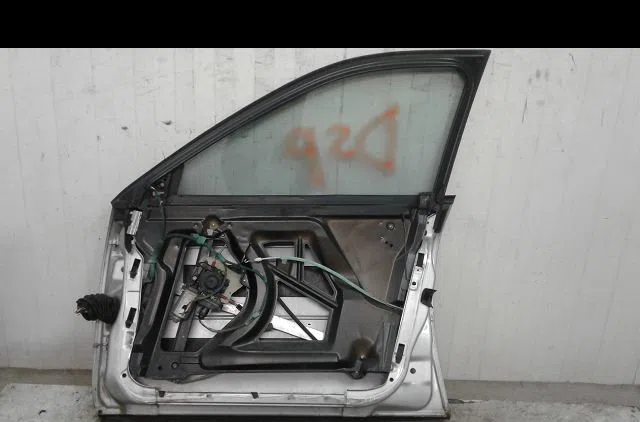 Porte avant droite Audi A3 (8L1) 1.9 tdi (1996-2001) occasion