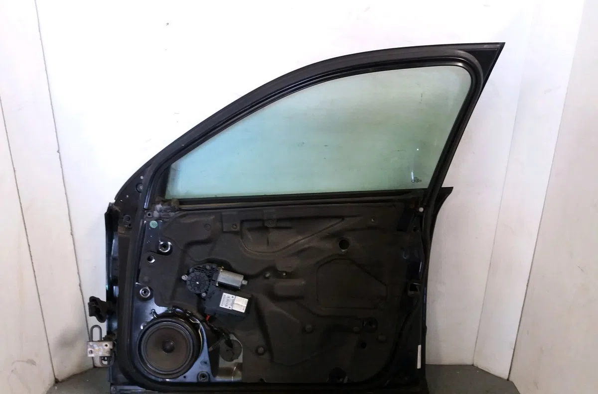Porte avant droite Audi A4 B6 (8E2) 2.5 tdi quattro (2000-2004) occasion