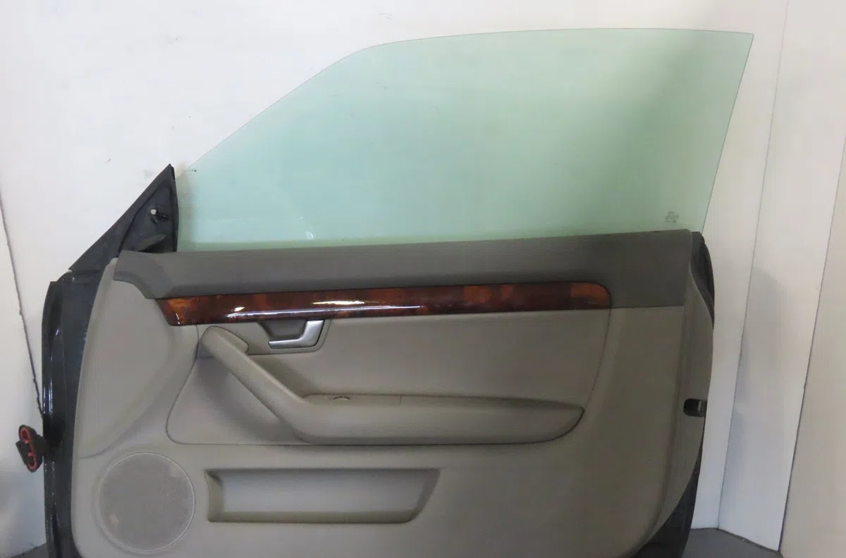 Porte avant droite Audi A4 B7 Décapotable (8HE) 3.0 tdi quattro (2006-2009) occasion