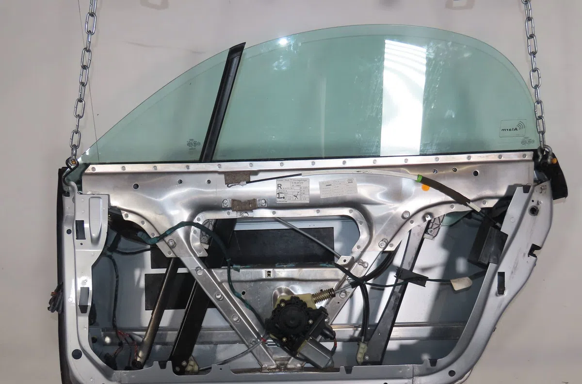 Porte avant droite Audi TT Roadster (8N9) 1.8 t (1999-2006) occasion