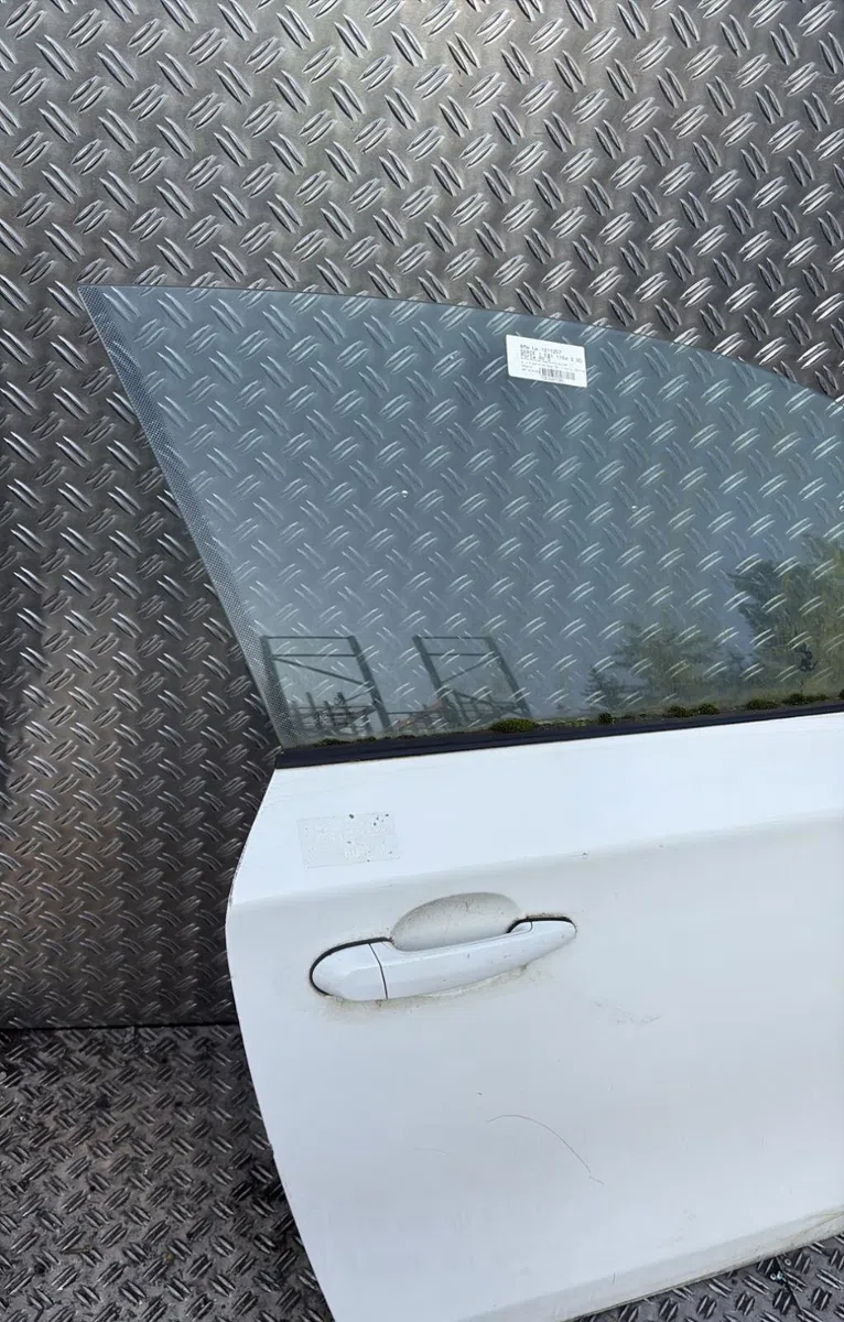 Porte avant droite Bmw 1 (E81) 116 d (2008-2011) 3 portes occasion