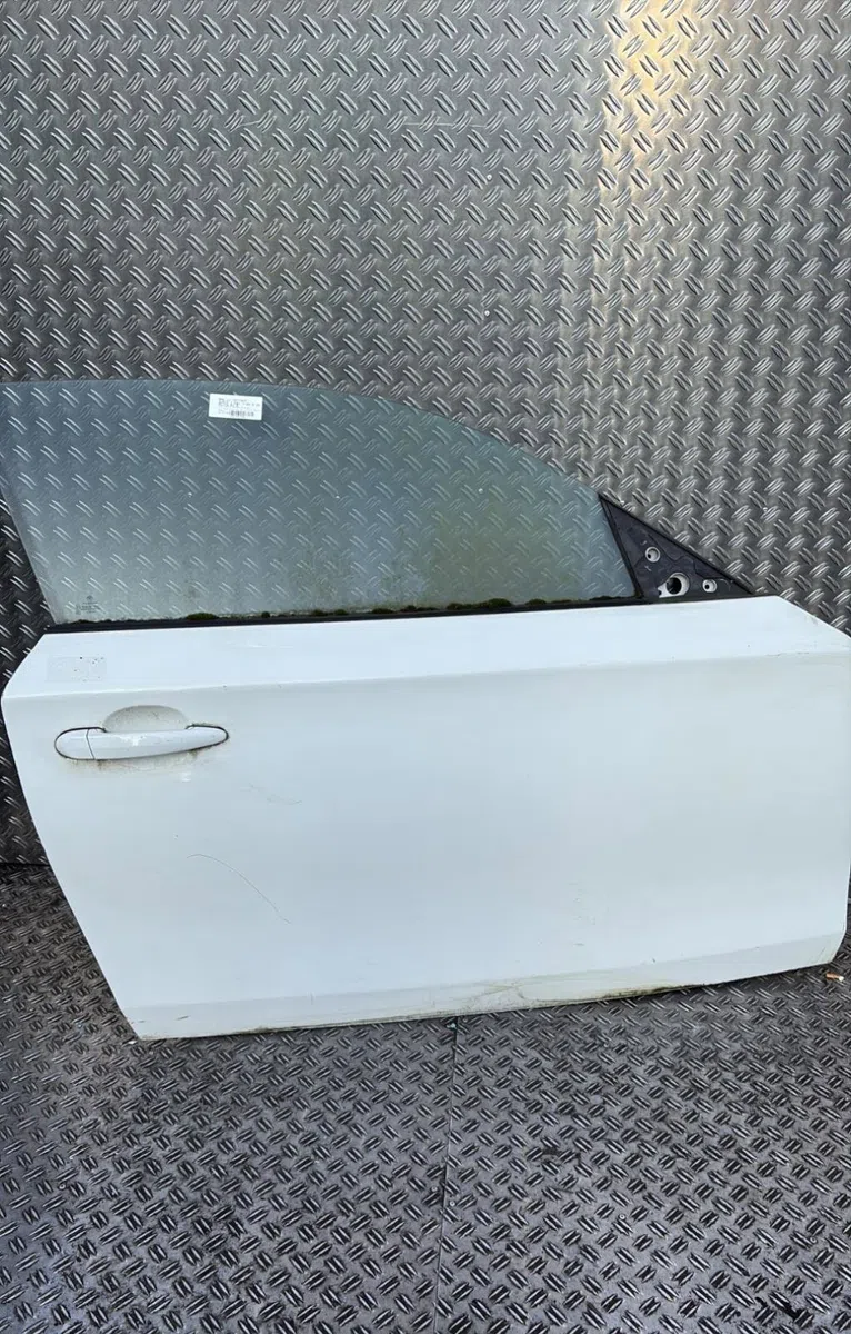 Porte avant droite Bmw 1 (E81) 116 d (2008-2011) 3 portes occasion