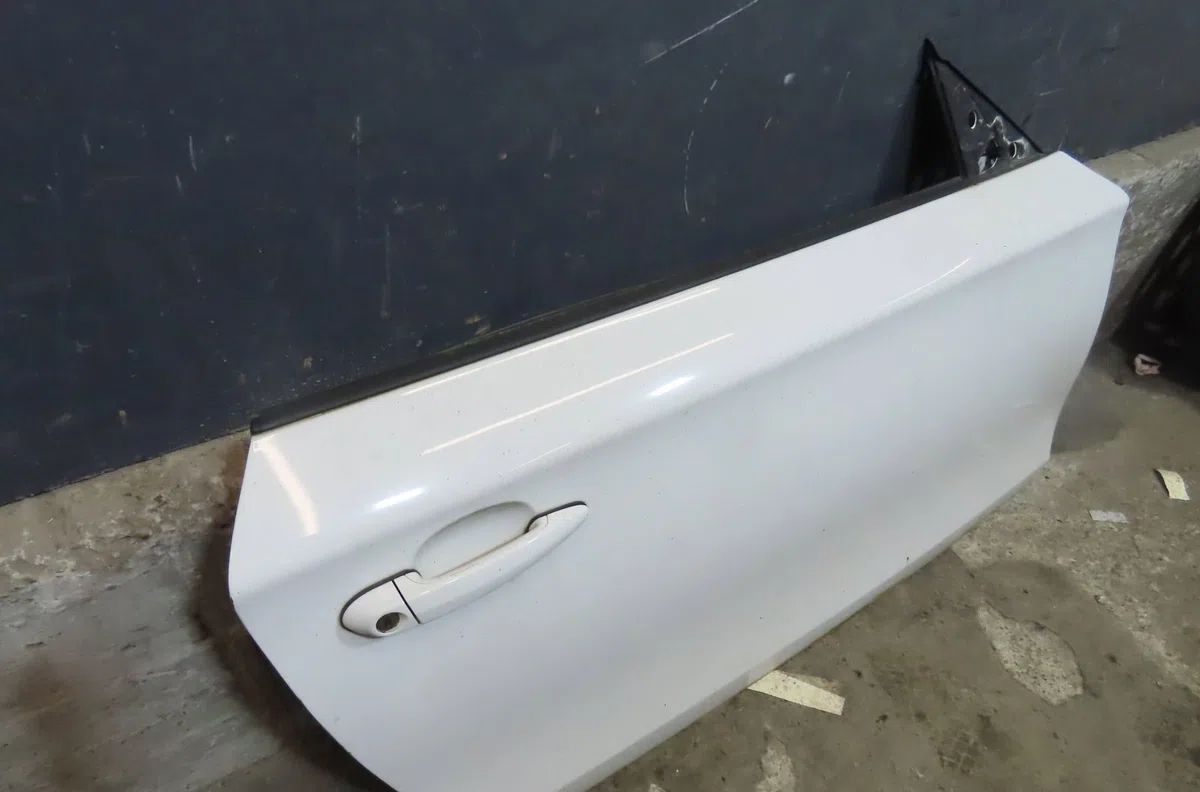 Porte avant droite BMW SERIE 1 E88 occasion