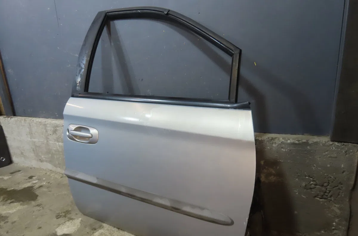 Porte avant droite Chrysler VOYAGER IV (RG, RS) 2.5 crd (2000-2008) occasion