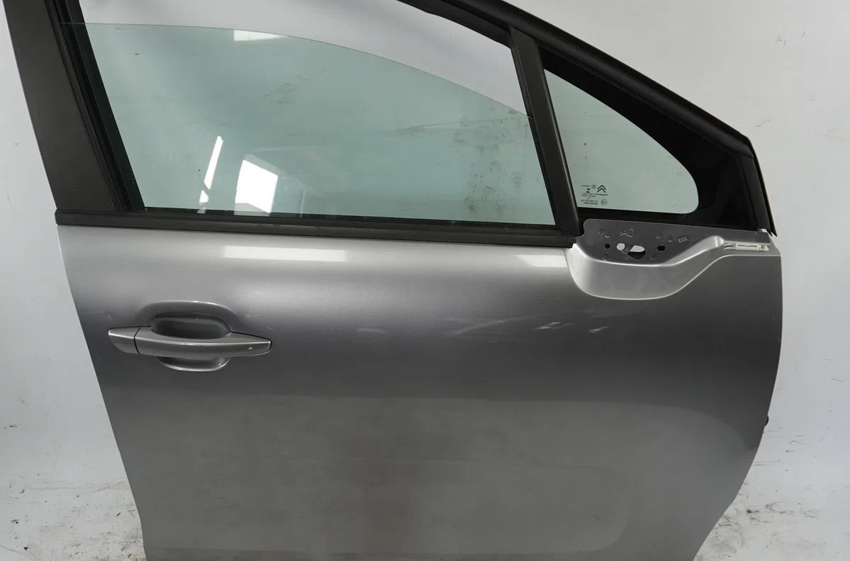 Porte avant droite Citroen C3 III (SX) 1.2 puretech 82 (2018) 5 portes occasion