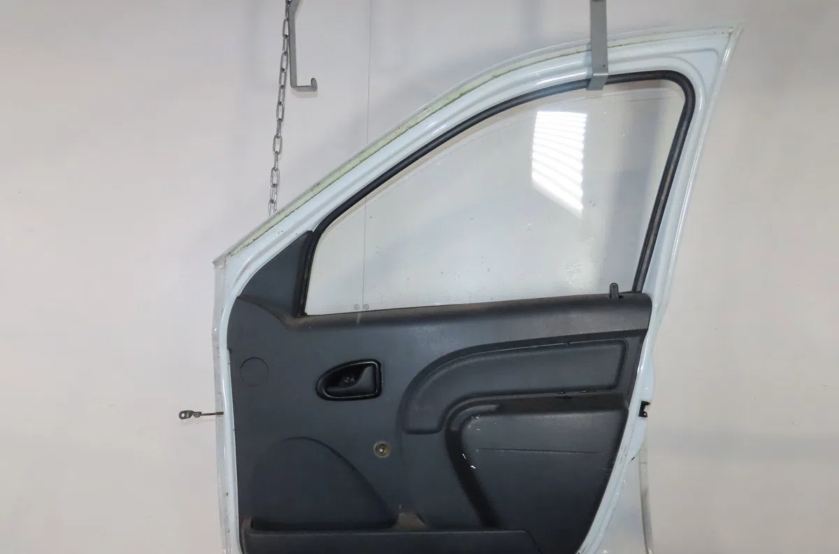 Porte avant droite Dacia LOGAN EXPRESS (FS_) 1.4 (2009) occasion