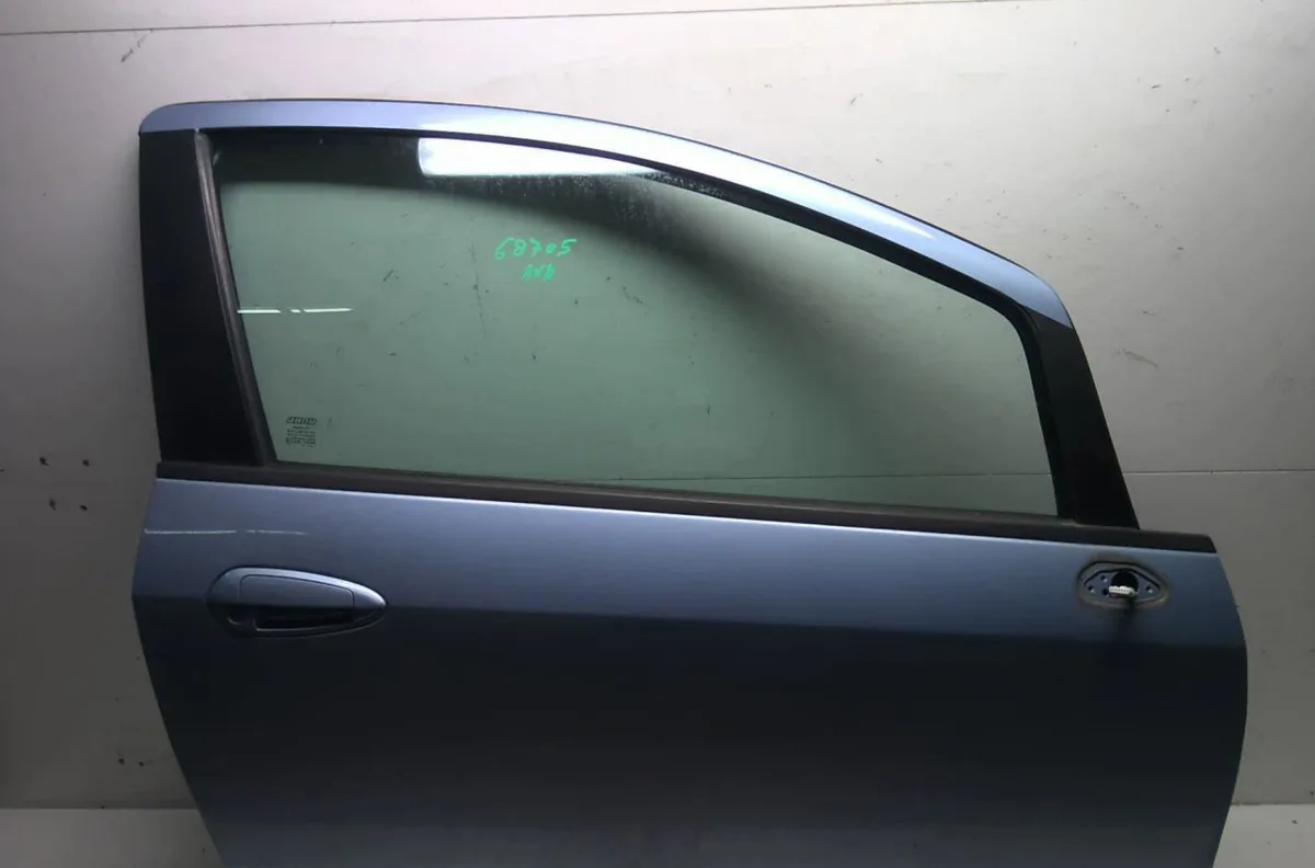 Porte avant droite Fiat GRANDE PUNTO (199_) 1.4 (199axb11, 199axb1a, 199bxb1a, 199axl1a) (2005-2015) occasion