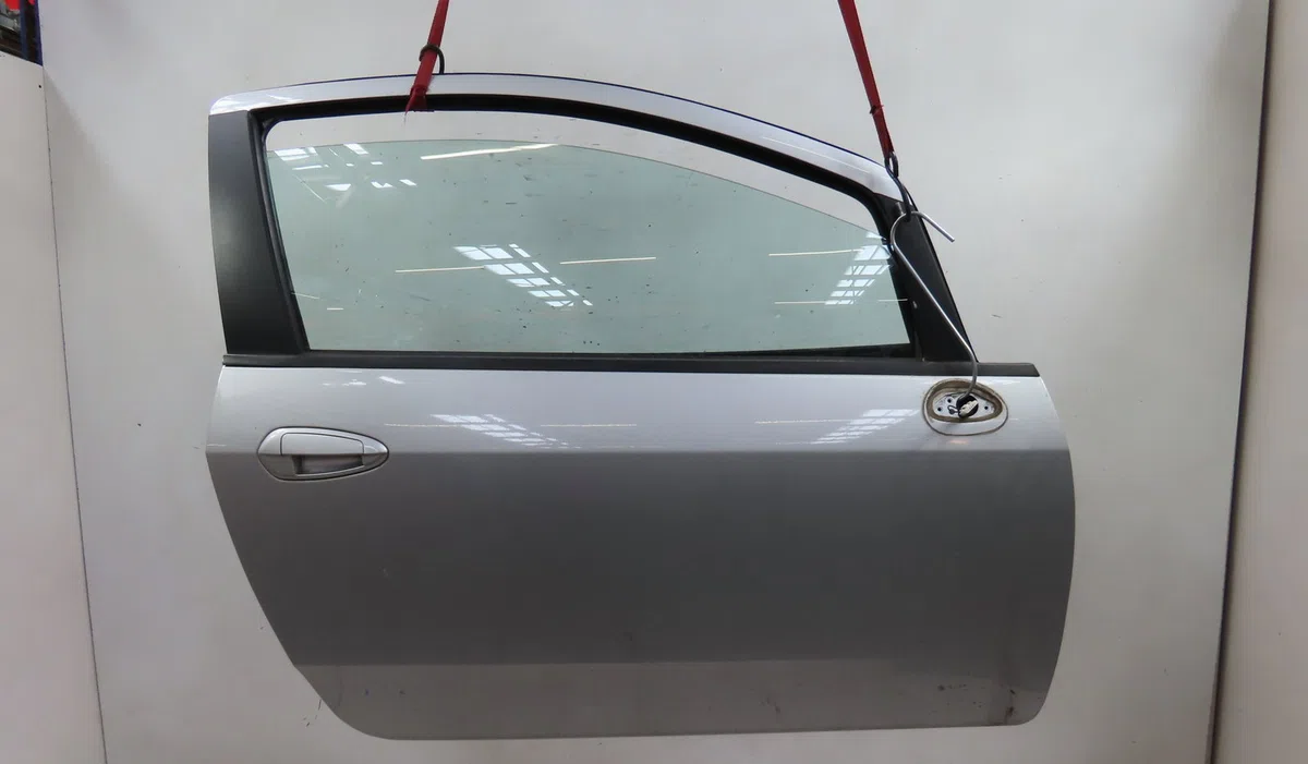 Porte avant droite FIAT PUNTO 2014 occasion