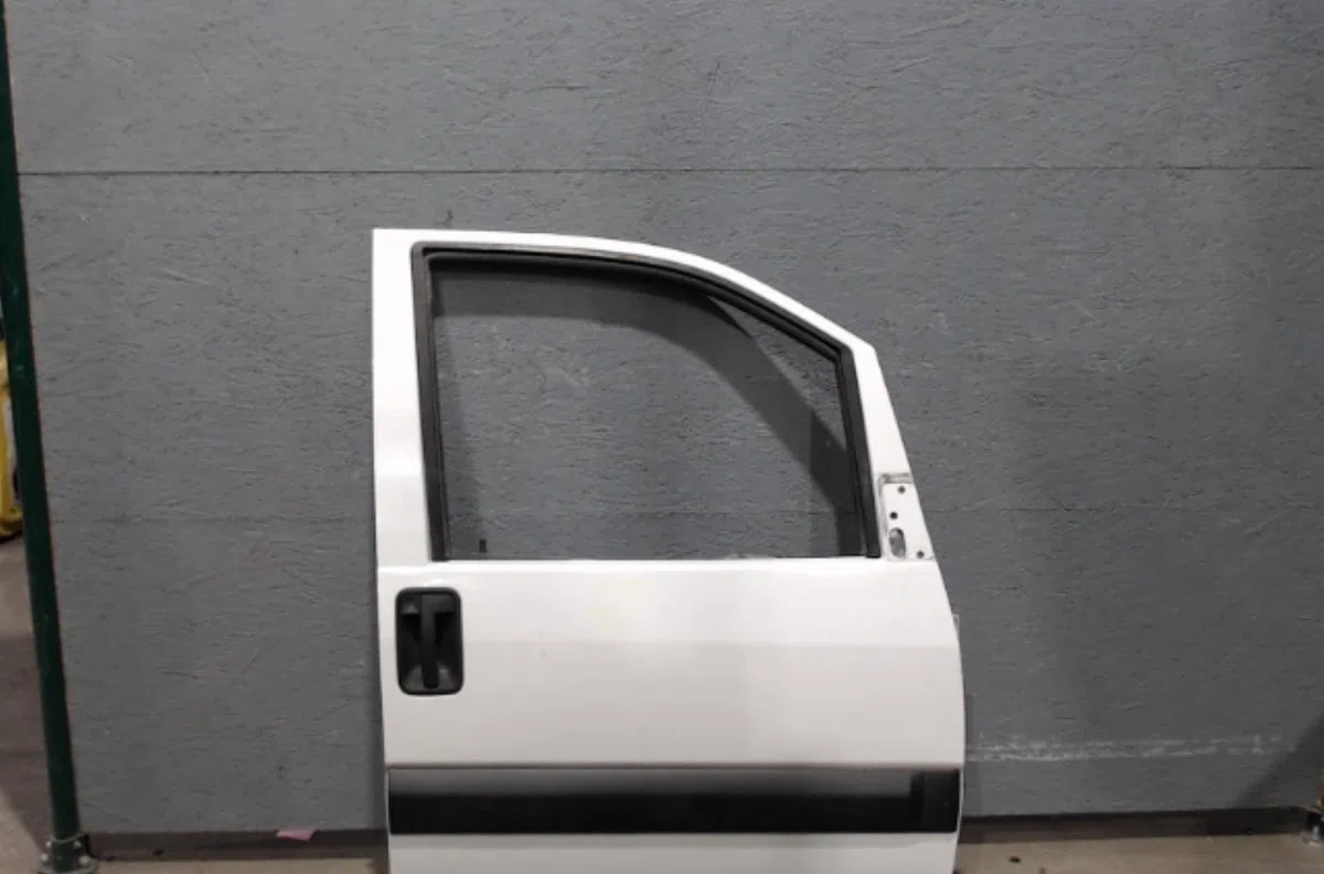 Porte avant droite Fiat SCUDO Camionnette (220_) 2.0 jtd (1999-2006) occasion