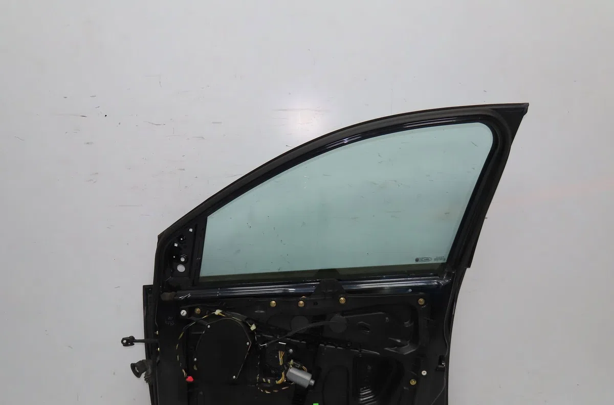 Porte avant droite Ford FIESTA V (JH_, JD_) 1.6 16v (2001-2008) occasion