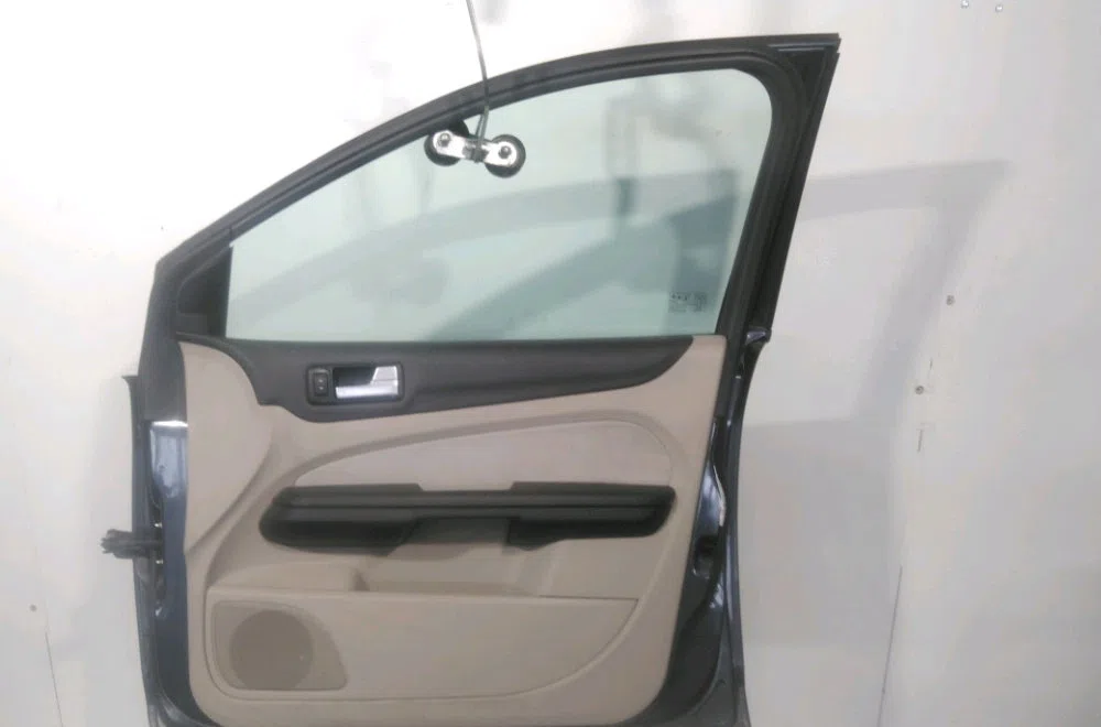 Porte avant droite Ford FOCUS II (DA_, HCP, DP) 1.6 ti (2004-2012) occasion