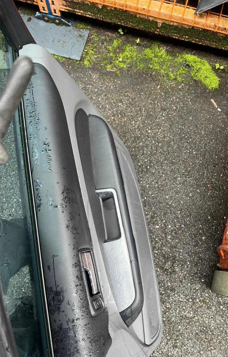 Porte avant droite Ford FOCUS II (DA_, HCP, DP) 1.6 ti (2004-2012) occasion
