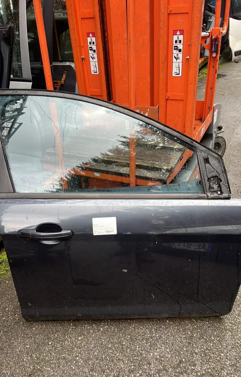 Porte avant droite Ford FOCUS II (DA_, HCP, DP) 1.6 ti (2004-2012) occasion