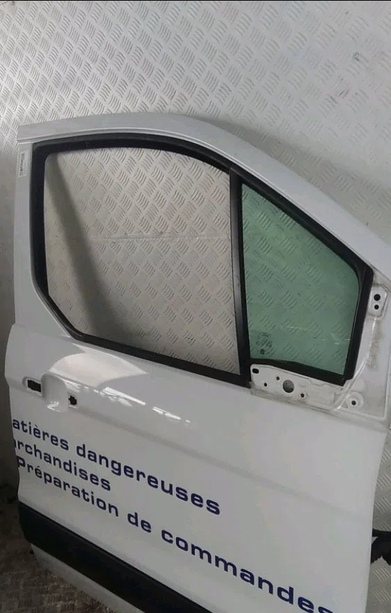 Porte avant droite Ford TRANSIT CONNECT V408 Camionnette-Monospace 1.5 tdci (2015) occasion