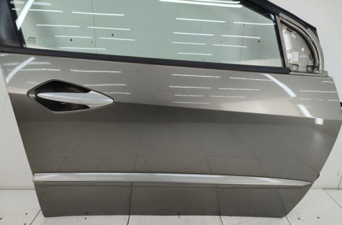 Porte avant droite HONDA CIVIC 8 PHASE 1 occasion