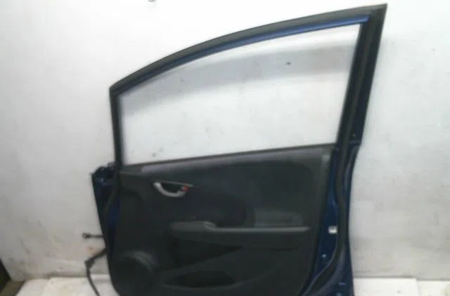 Porte avant droite Honda JAZZ III (GE_, GG_, GP_, ZA_) 1.3 i (ge6, gg3, gg6) (2008) occasion